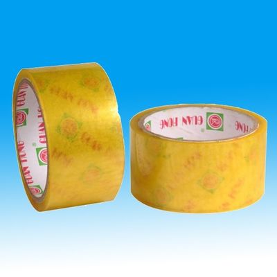 Porcellana UV d'imballaggio colorato giallo del nastro dell'adesivo di gomma stabilizzato per i pallet fornitore